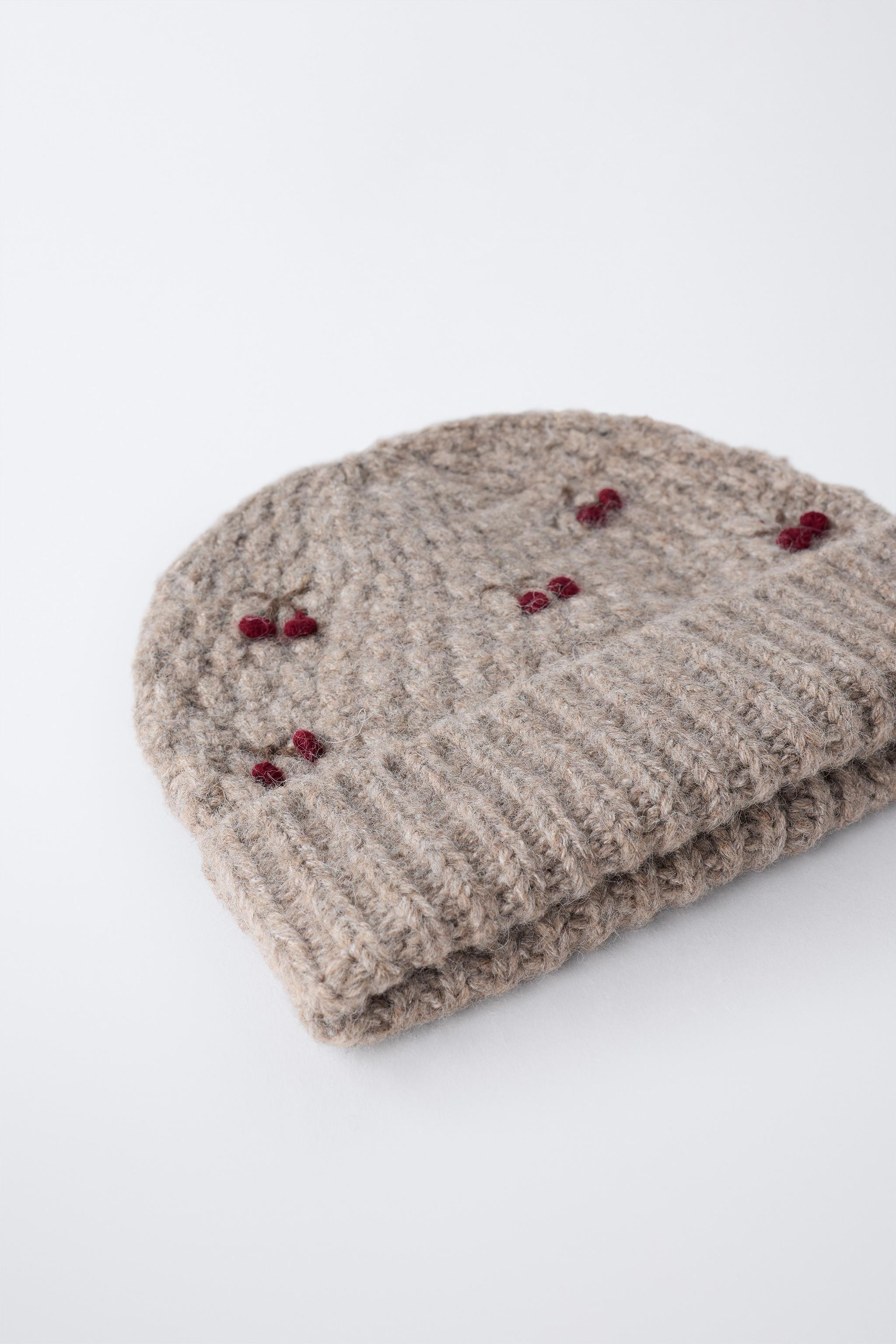 KNIT HAT WITH CHERRY EMBROIDERY | Zara UK