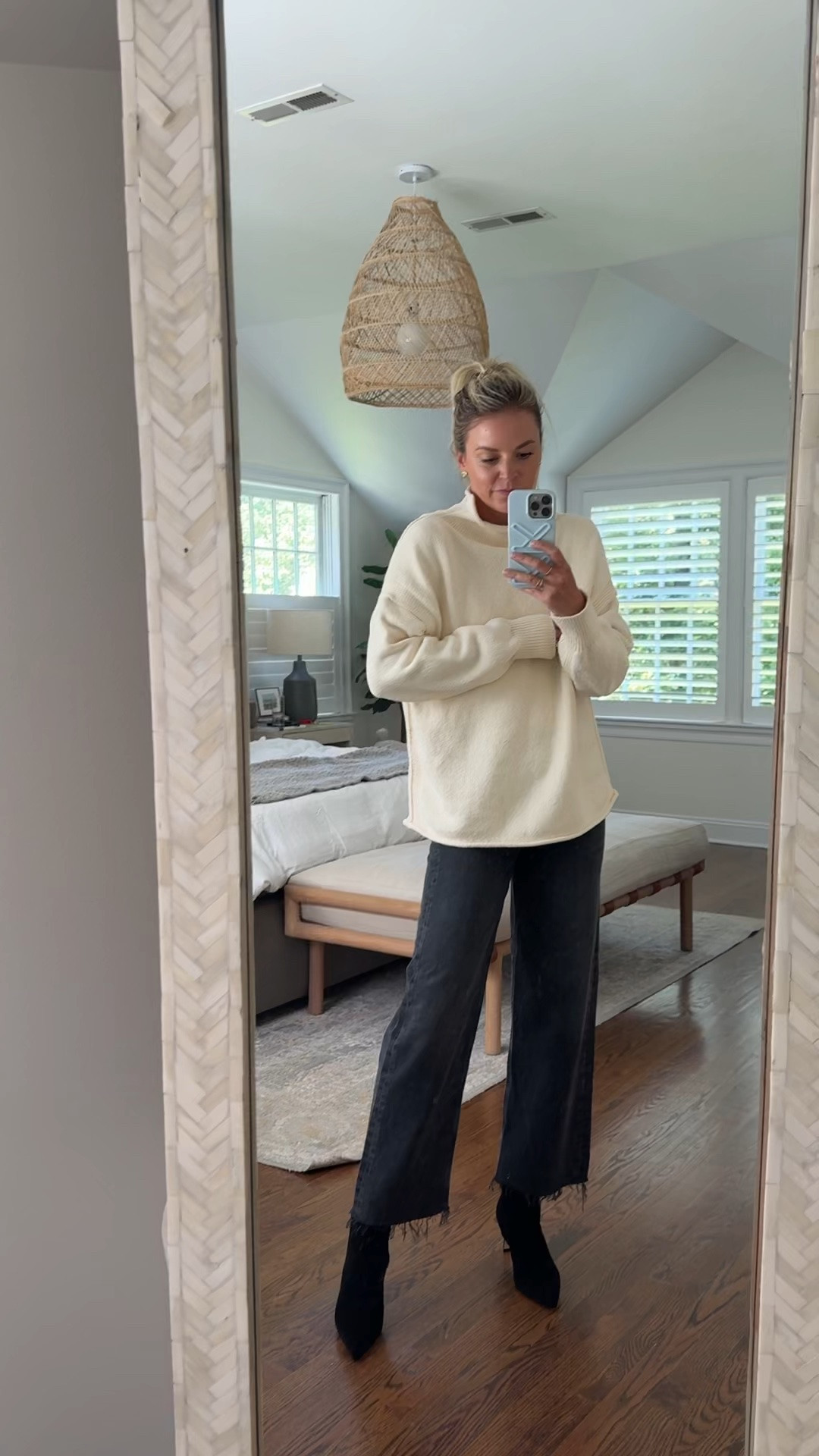 Sweater is 25% off! I also have it in free. Ends 9/23
-XS sweater, runs oversized 
-26R jeans, tts, I’m 5’5
-booties tts

#LTKSaleAlert