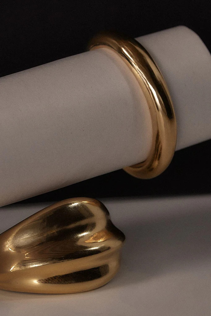 MÉGA CLASSIC GOLD CUFF BRACELET | DISSH