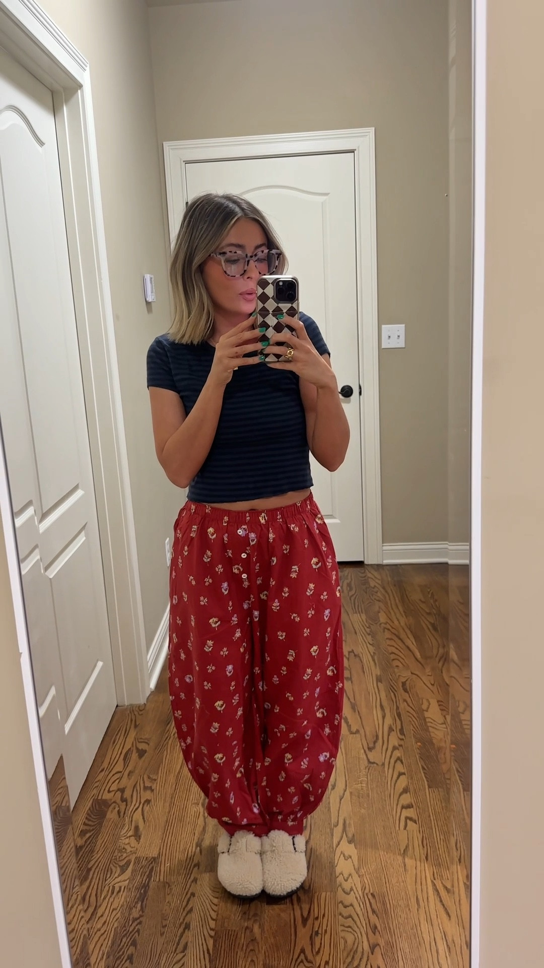 Wearing size small in the pant! Top is Brandy Melville 