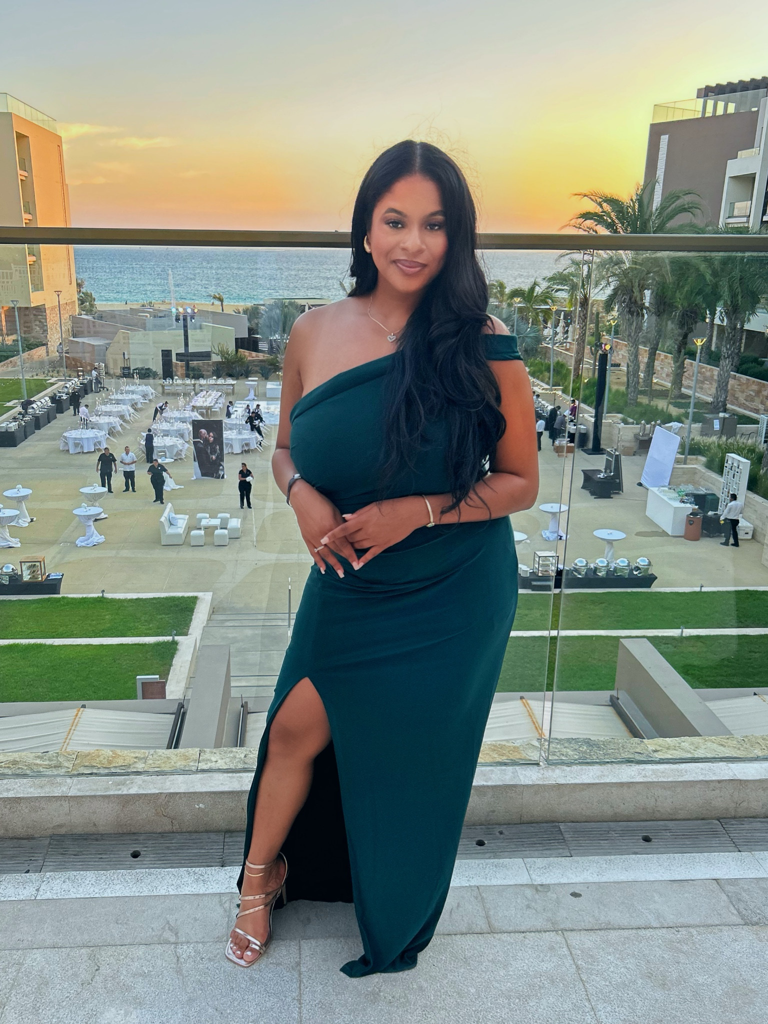 Wedding guest dress! This dress was perfect for a black tie affair wedding. An evening gown. Wedding guest outfit. #weddingguest #adriannapapell 