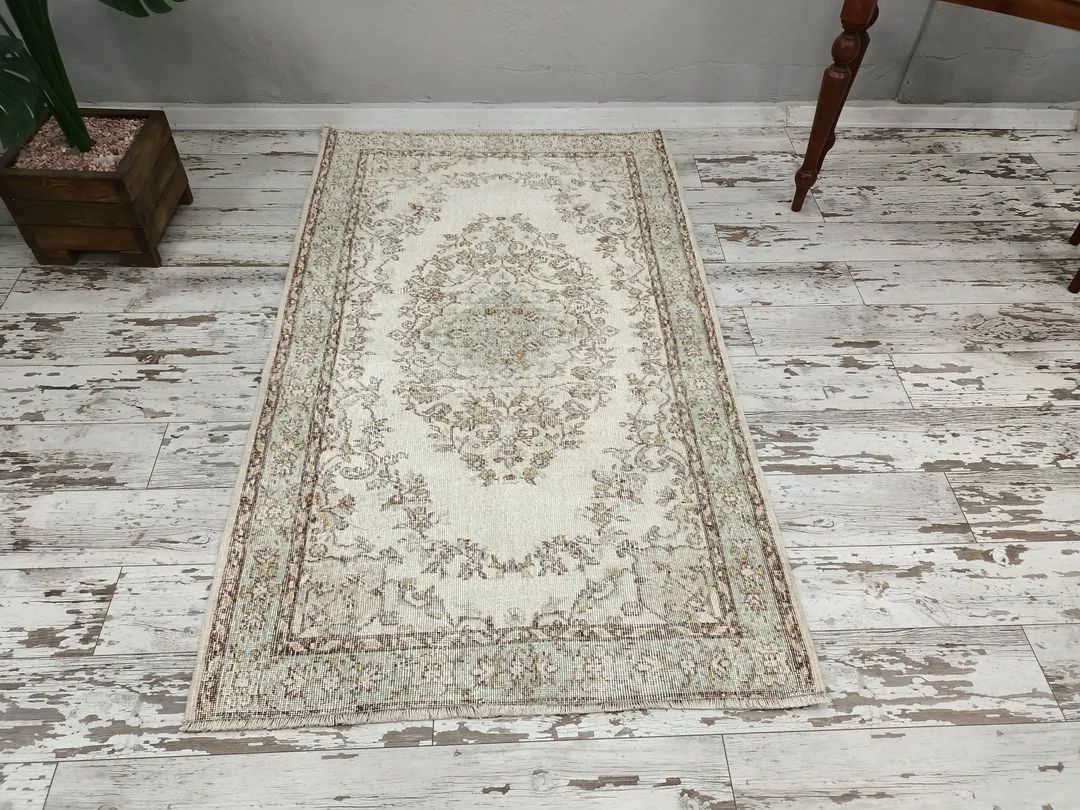 oriental rug, turkish area rug, bohemian rug, pale rug, bordered rug, vintage rug, bedroom rug, w... | Etsy (US)