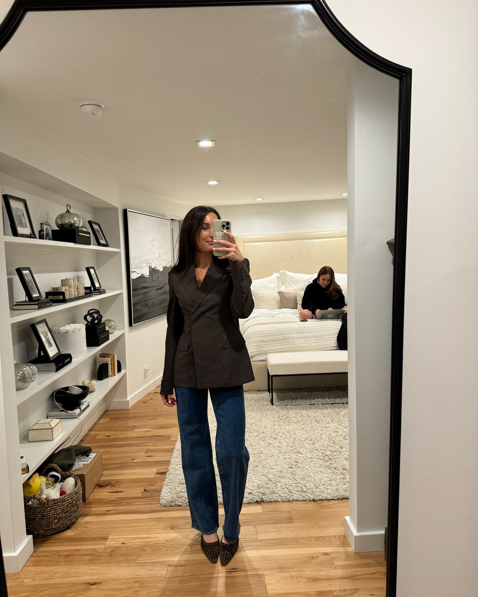 Wow this fitted blazer is everything 
@aritzia
#aritziapartner