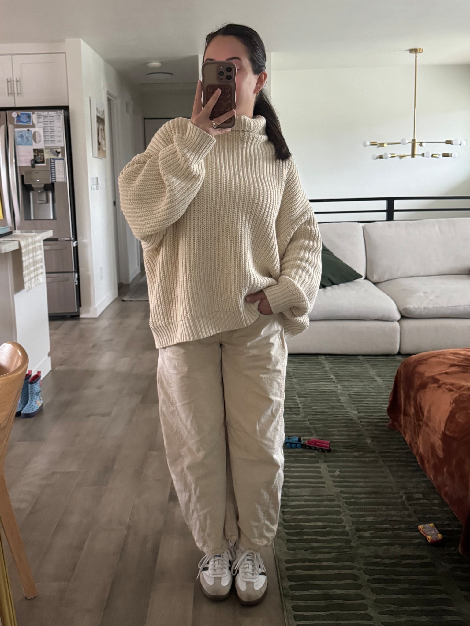 Cozy but productive day for ☁️ I’ve been loving barrel jeans so much this year!

#LTKFindsUnder100 #LTKSeasonal #LTKStyleTip