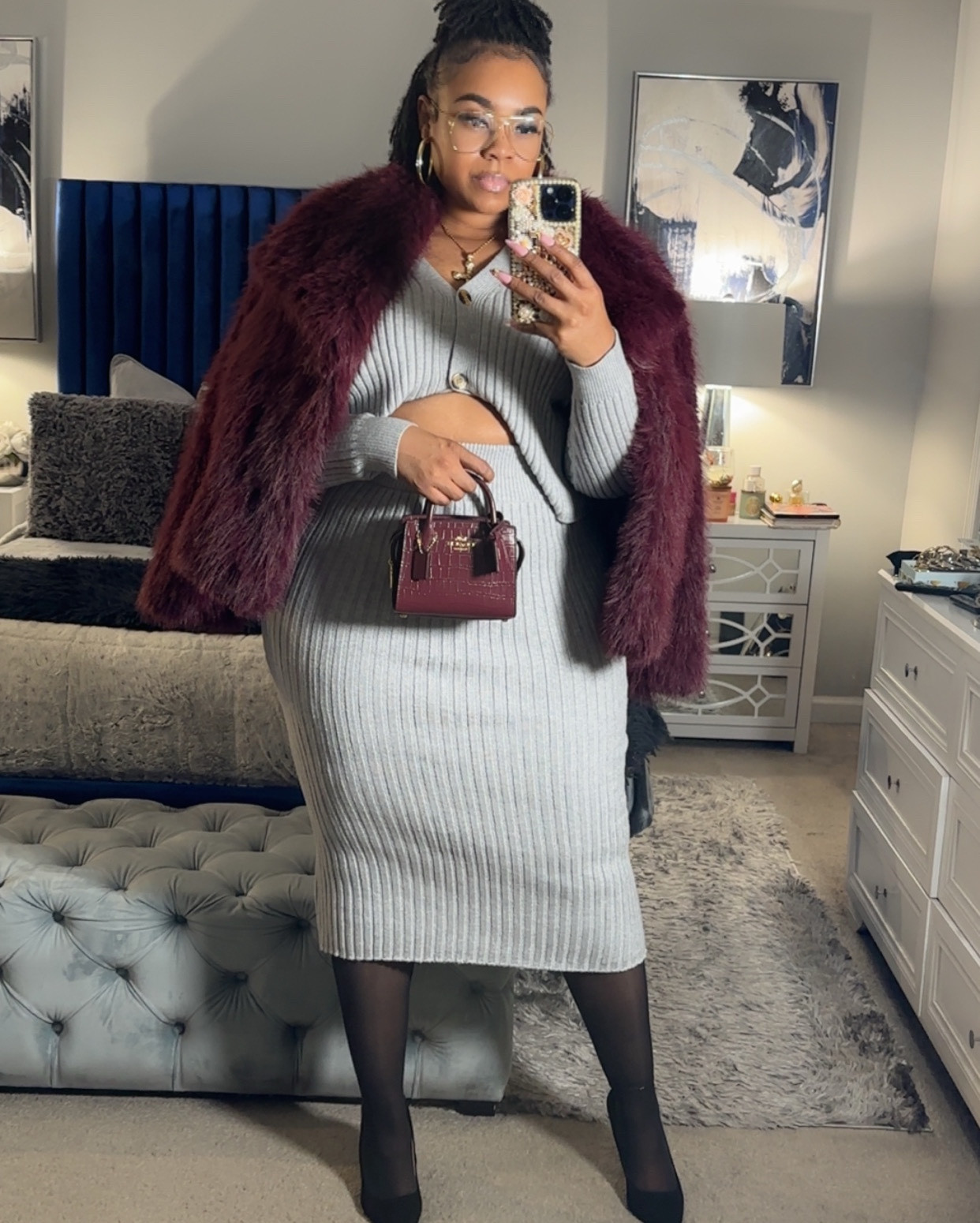 Neutral tones + rich textures = my kind of look 🤍🍷 (Gray set old Walmart)