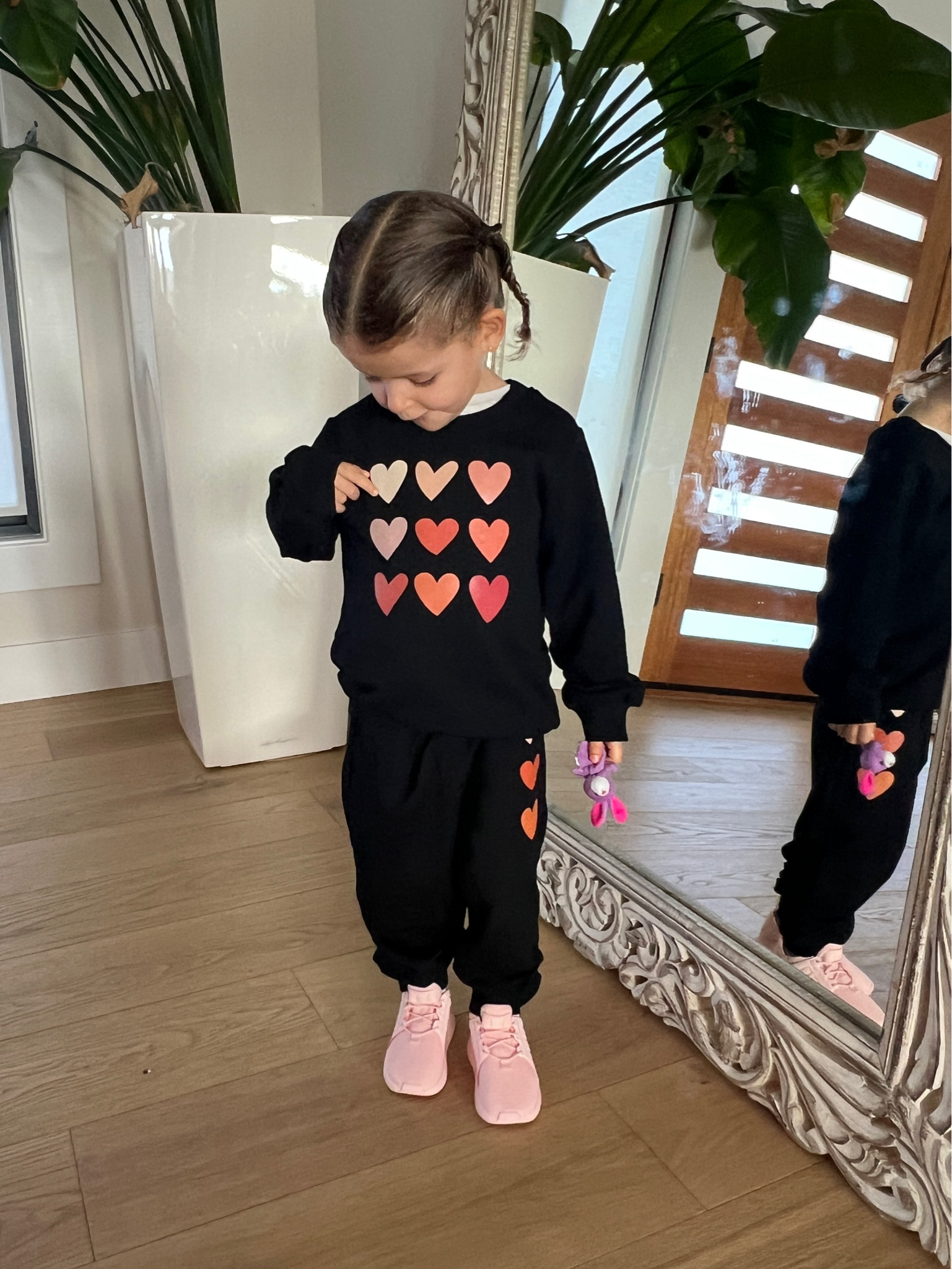 Toddler Valentine’s Day look and the best sneakers 

#LTKfindsunder50 #LTKbaby #LTKkids