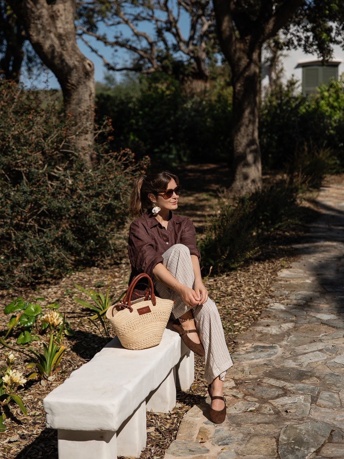 Menorca im Frühling: mein Look mit Leinenbluse, Korbtasche, luftiger Hose und Riemchenballerinas 

#LTKmidsize #LTKeurope #LTKspring