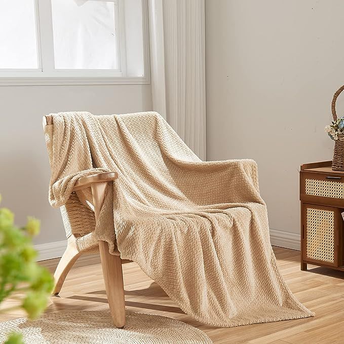 NEWCOSPLAY Super Soft Throw Blanket Brown Premium Silky Flannel Fleece Leaves Pattern Lightweight... | Amazon (US)