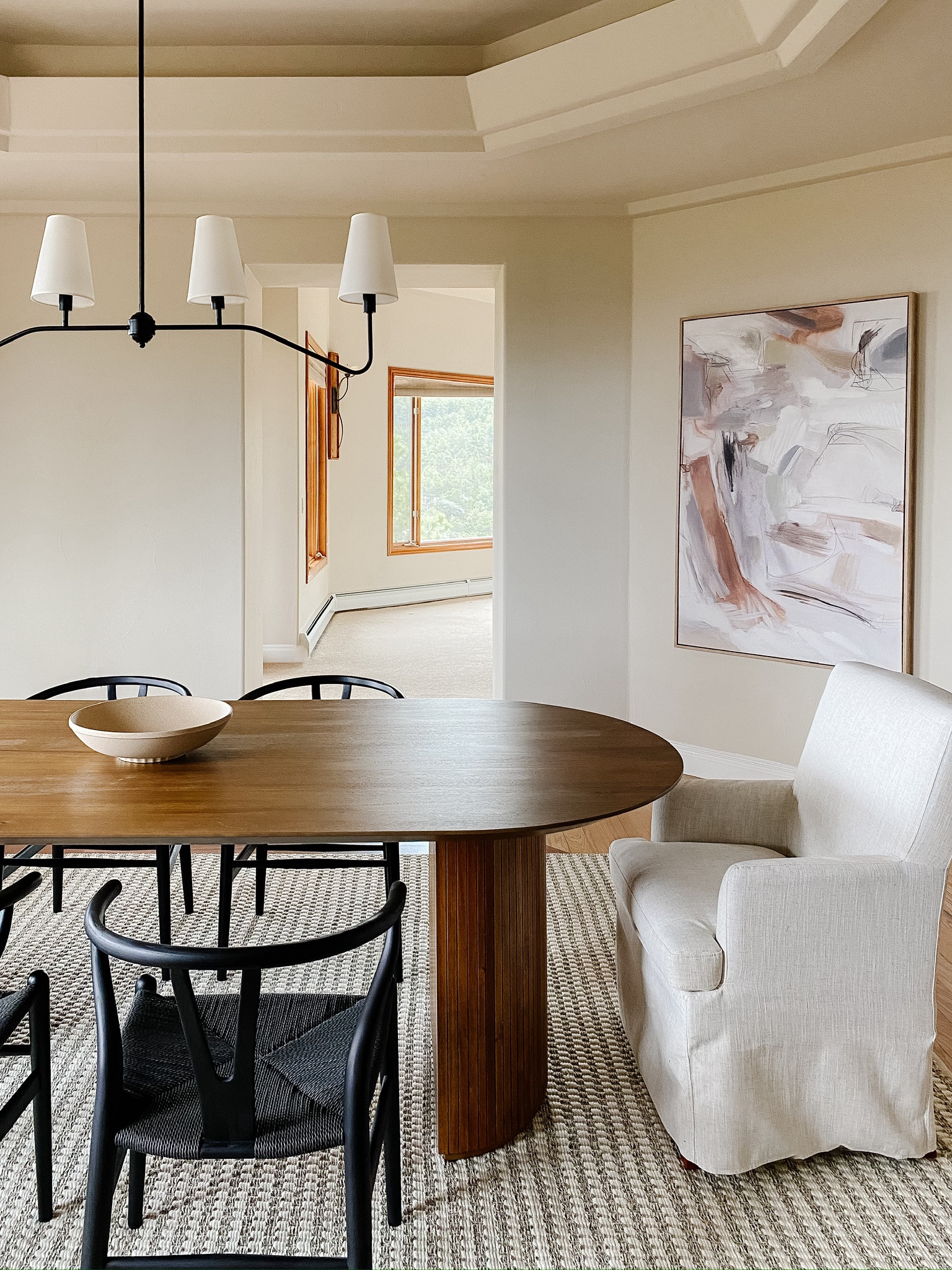 This dining room is making us want to host a dinner party! Who wants to join? 

#LTKhome #LTKstyletip #LTKSeasonal