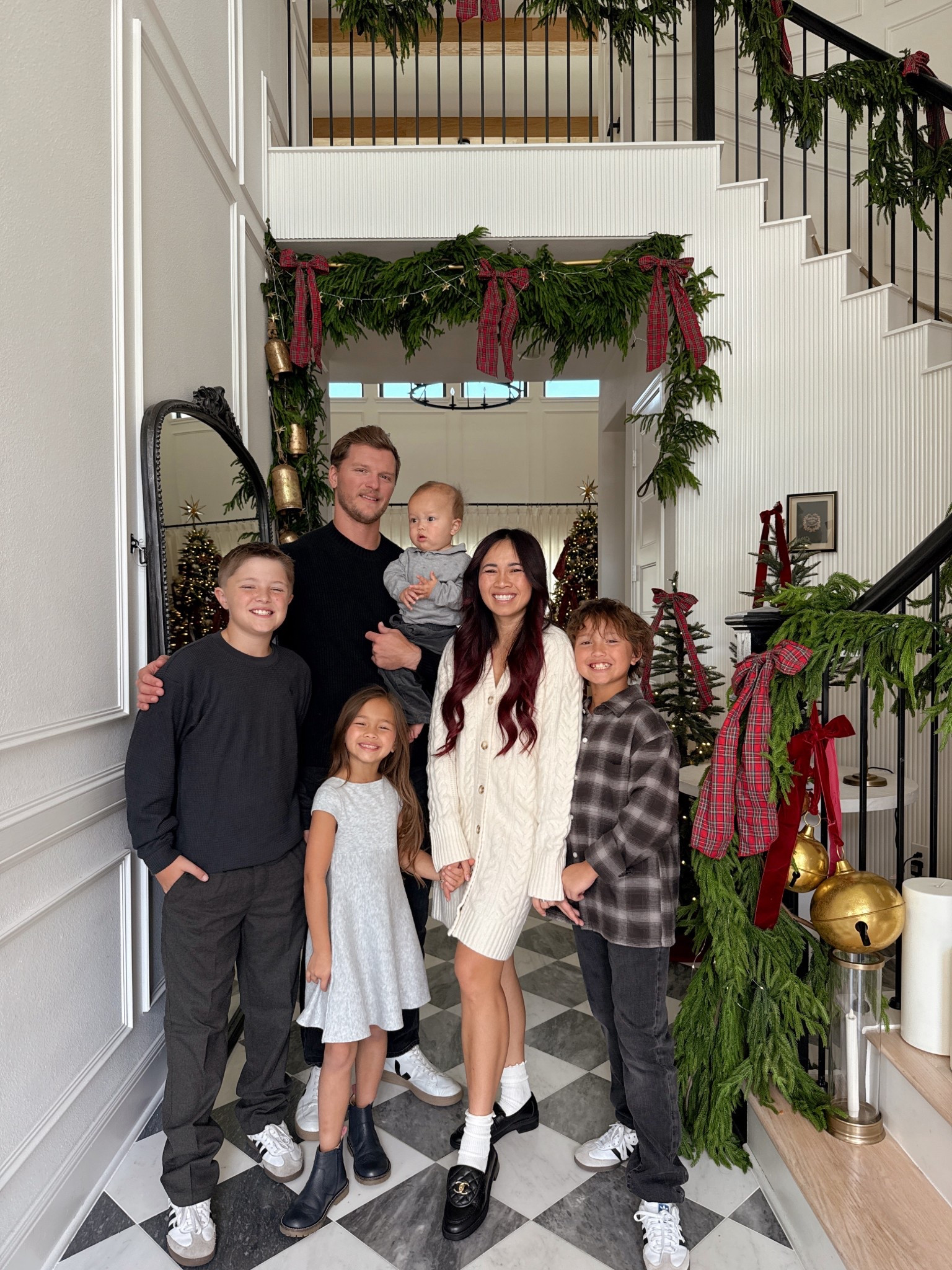 Family winter outfits Sitewide up to 40% off Abercrombie! 

 Use code: AFKATHLEEN for an additional 15% off 

#LTKHoliday