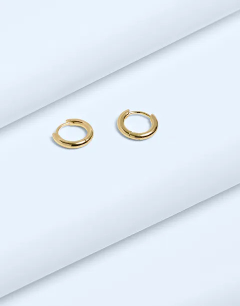 Demi-Fine Huggie Hoop Earrings | Madewell | Madewell