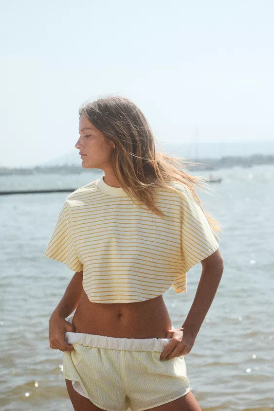 WASHED-EFFECT CAPE T-SHIRTstriped+4 | Zara UK