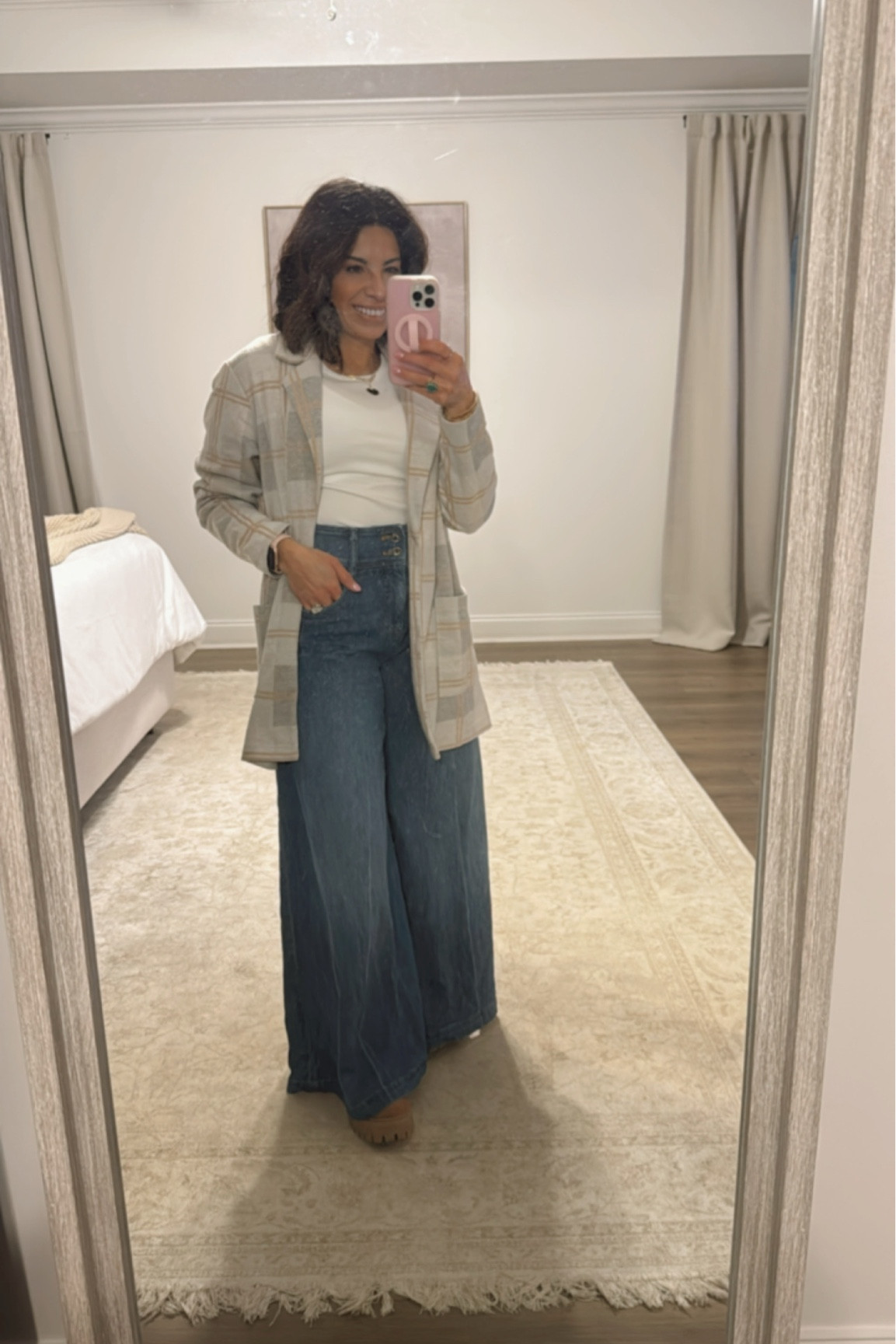 These pants are from my Nutella box but had a couple of you ask where they are from. Loved them! Also, wearing them with my favorite long sleeve from Amazon!