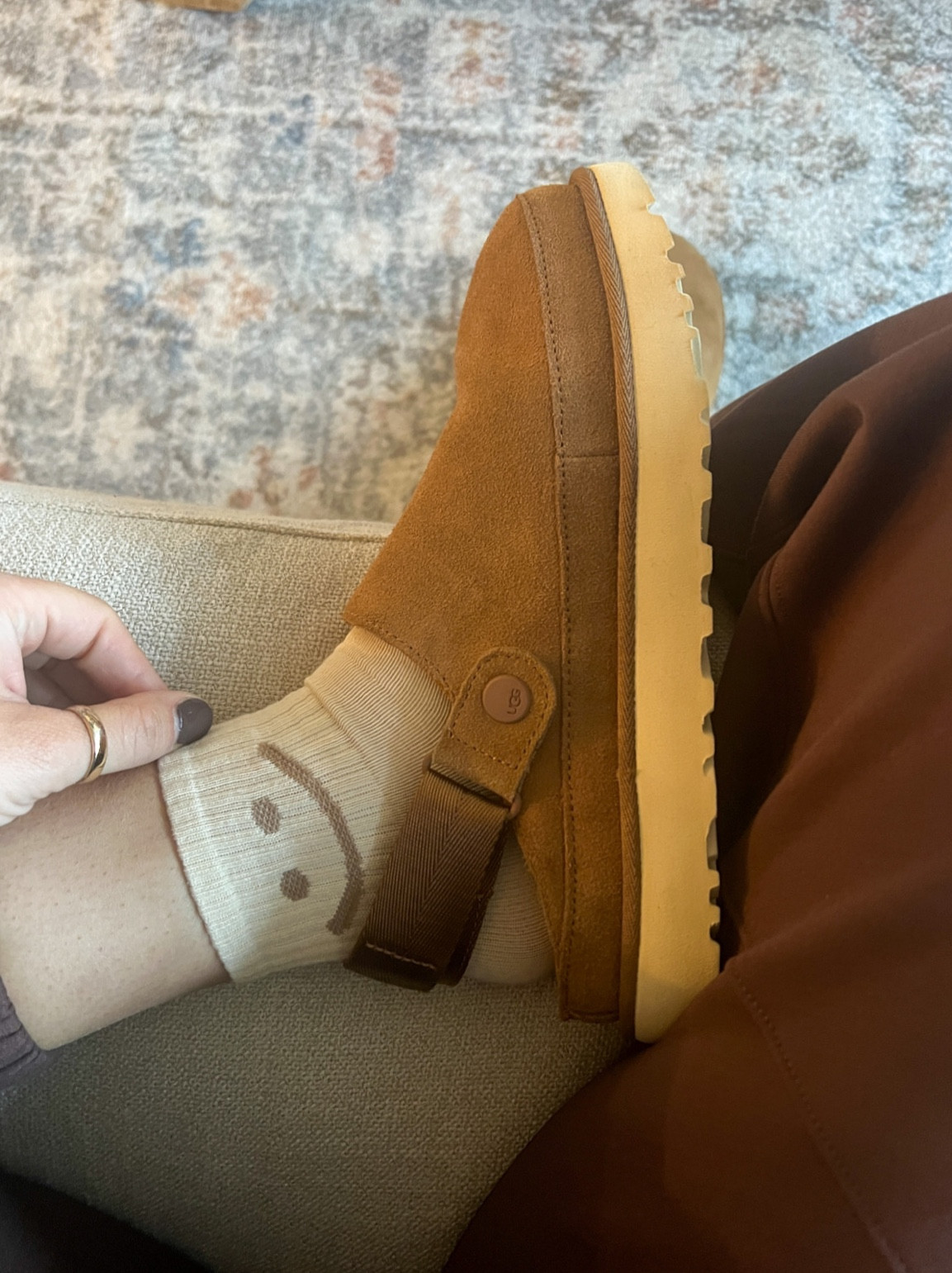 Ugg clogs and smile socks 

#LTKGiftGuide #LTKHoliday #LTKshoecrush
