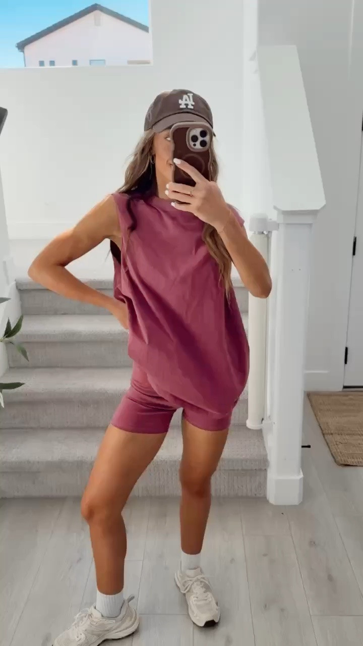 An easy throw on mom outfit 🤟🏼

#LTKsummer #LTKfitness #LTKstyletip
