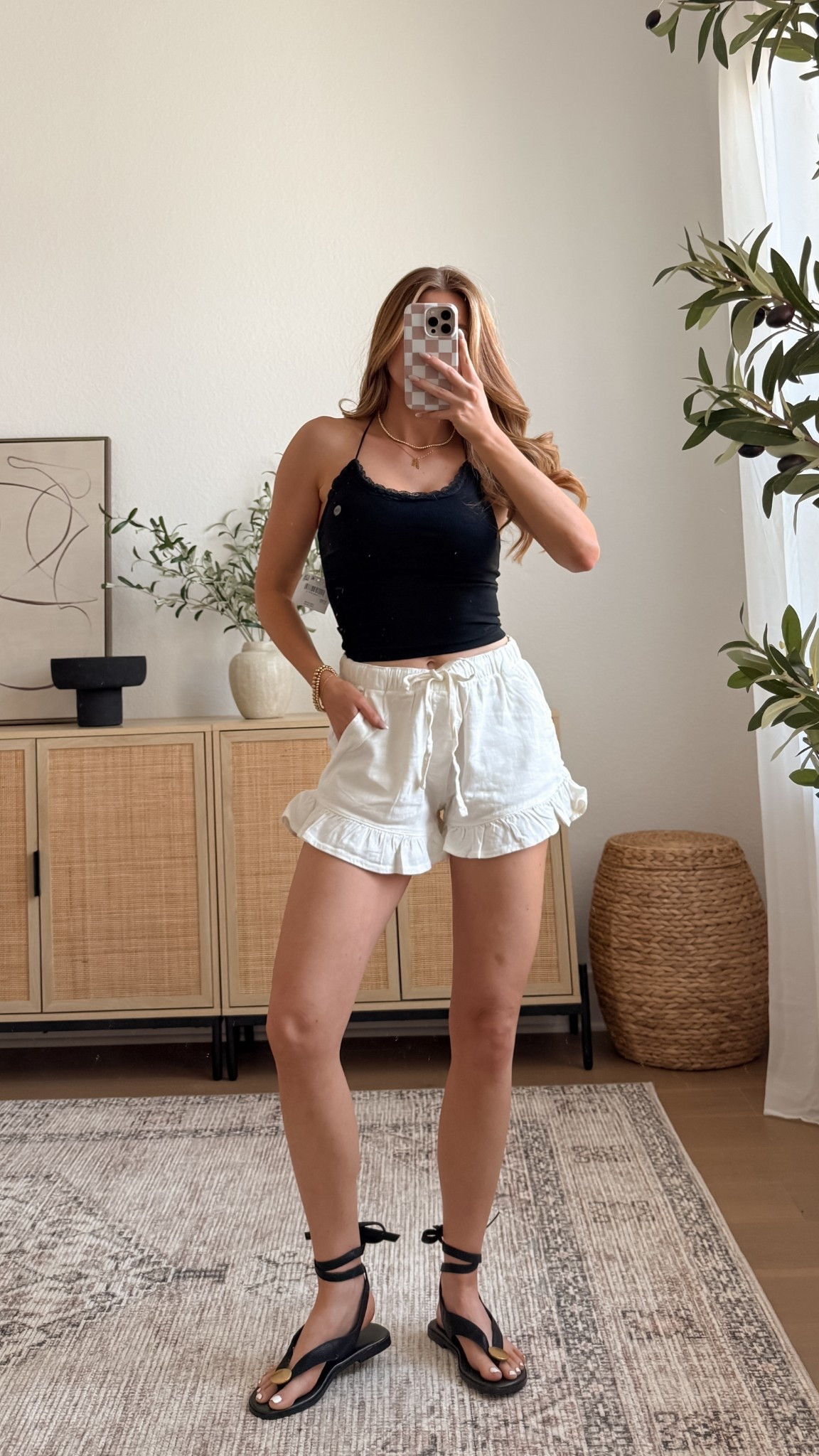 cami: xxs // shorts: xs // sandal: tts