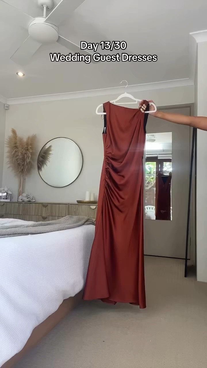 Day 13/30: Wedding Guest Fit ✨ 

Dress is Zara - 7290/599/701
Heels are @fashionnova All About It Heeled Sandals - Gold

Tagged similar options 


#WeddingGuestDress #prominspo #GoldenHour #WeddingFit @zara @ltk.australia