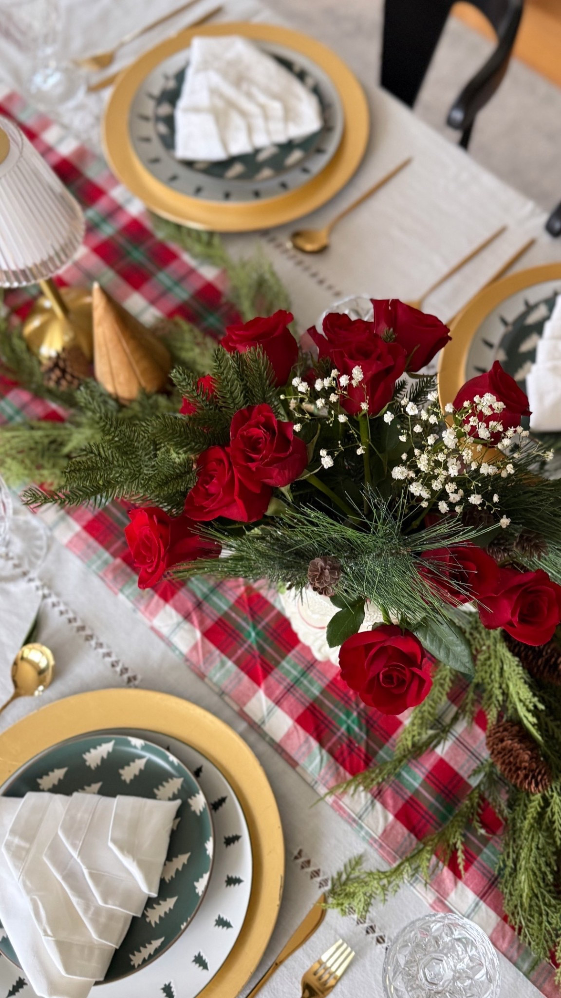 Christmas table 

#LTKHoliday #LTKHome