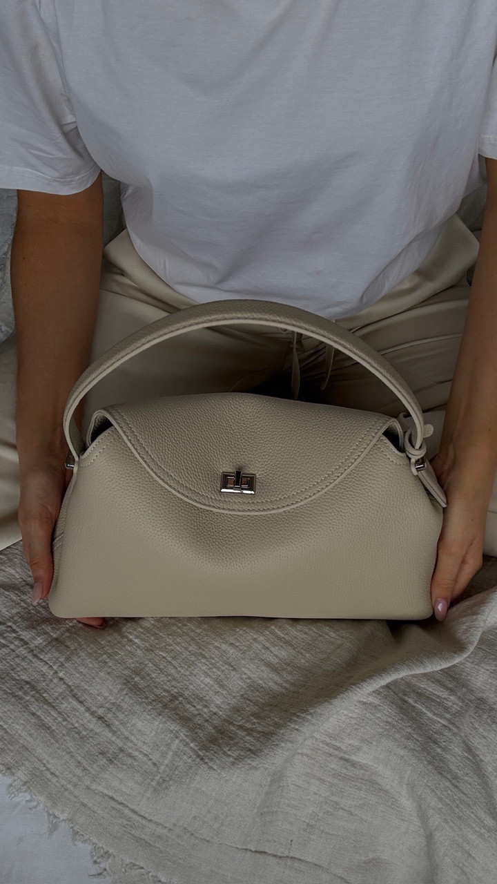 New handbag perfect for spring / summer

#LTKspring #LTKunboxing #LTKbag