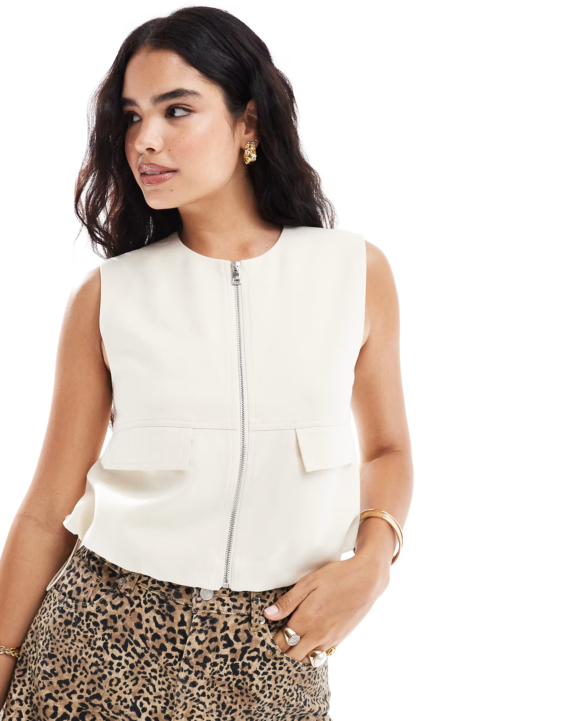 4th & Reckless drawstring zip through gilet in cream | ASOS (Global)