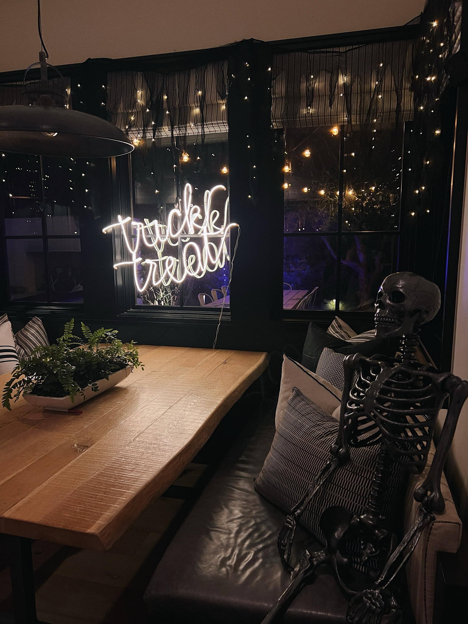 Halloween chic!

#LTKFindsUnder100 #LTKHalloween #LTKParties