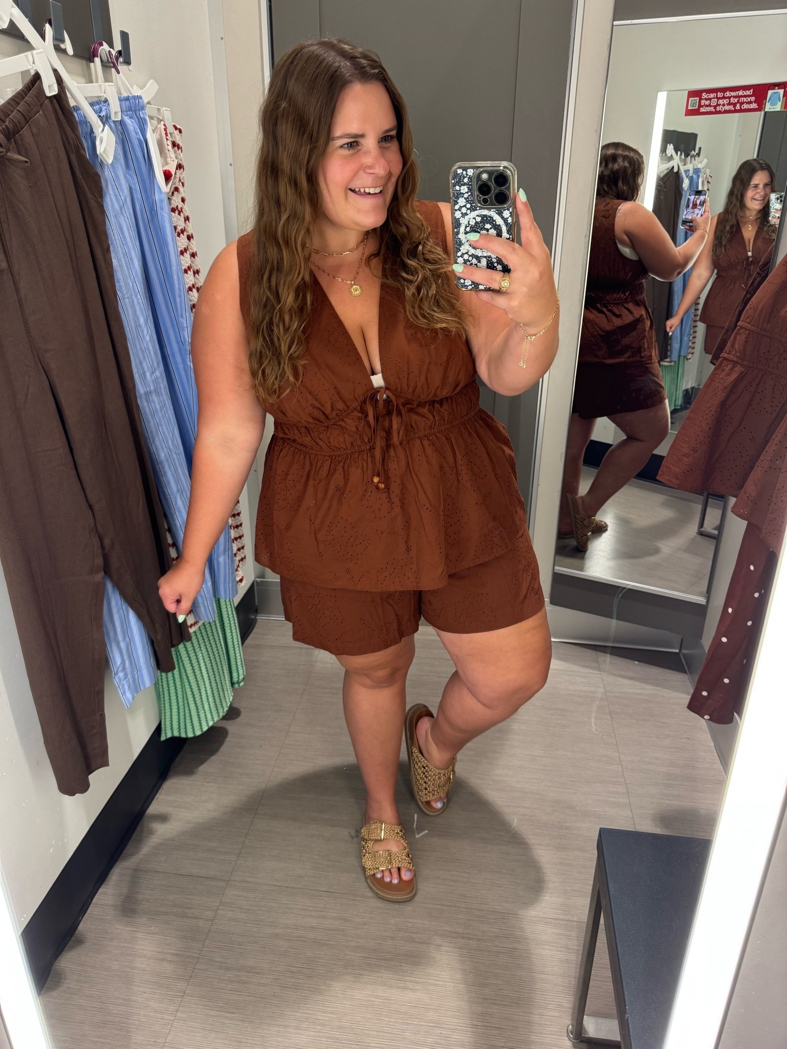 This brown @Target tank and shorts set is so cute! 🤎 I’m 5’1 and a size 16 and I tried on the xxl top and xl shorts.

#LTKootd #LTKMidsize #LTKPlusSize