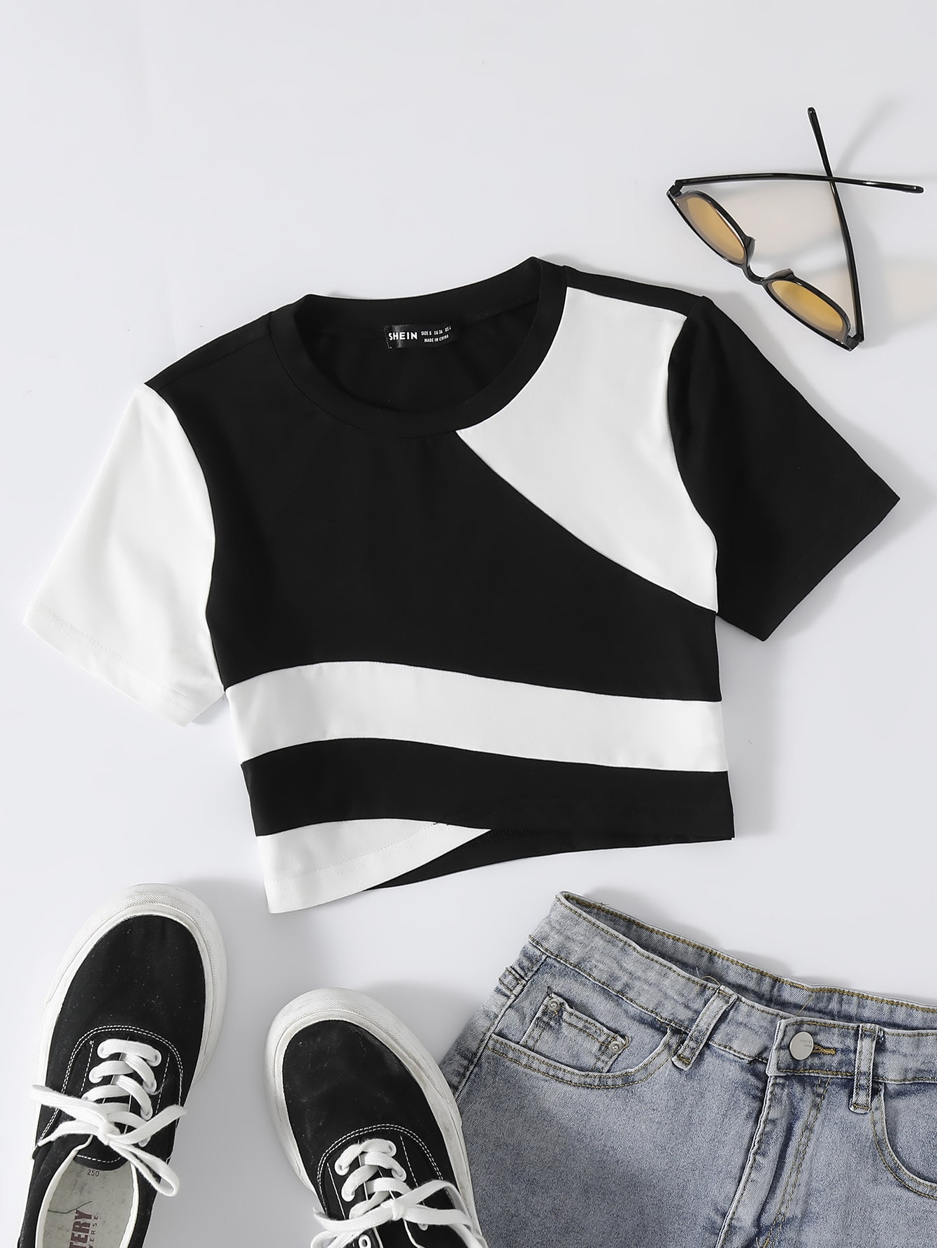 Two Tone Round Neck Top | SHEIN