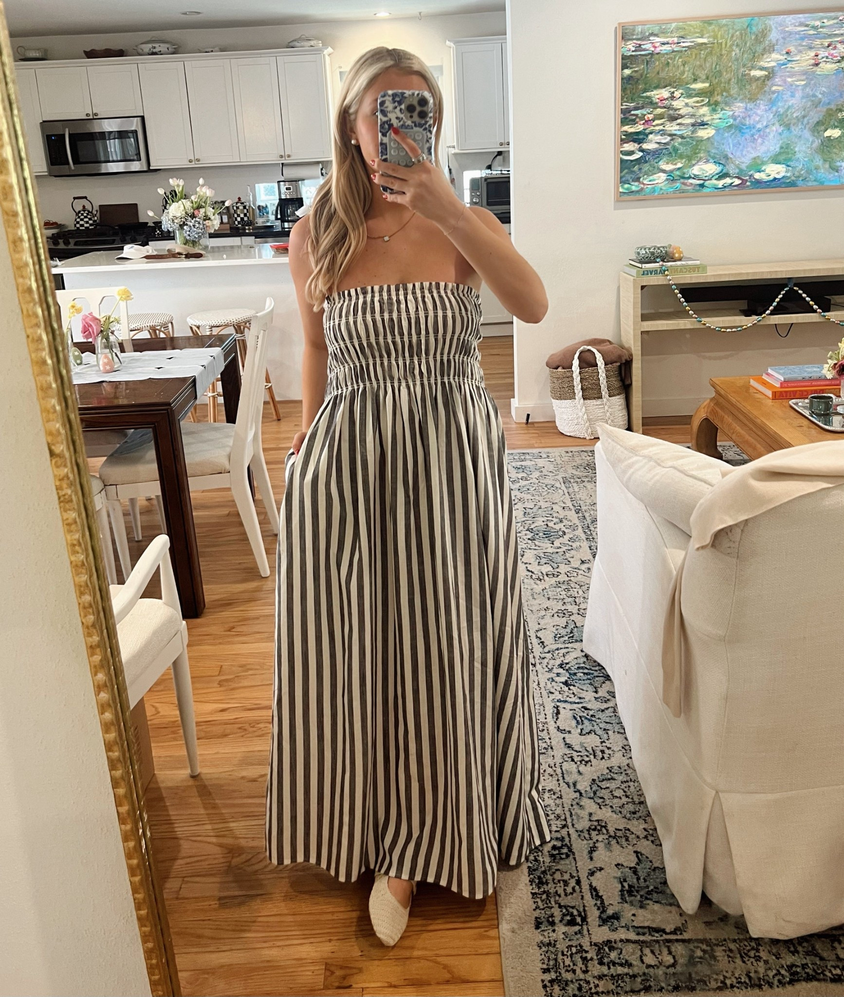 This dress can be styled strapless or with straps added! Comes in 4 colors - in an XS 

#LTKStyleTip #LTKFindsUnder50 #LTKPetite