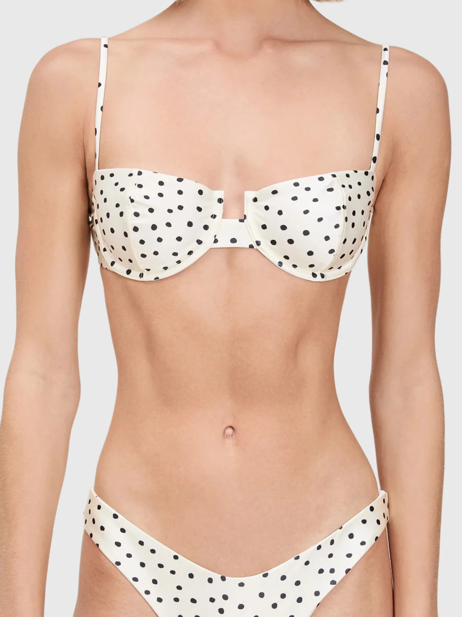 DEVON WINDSOR
                      
                     Women's Lady Bikini Top | Saint Bernard