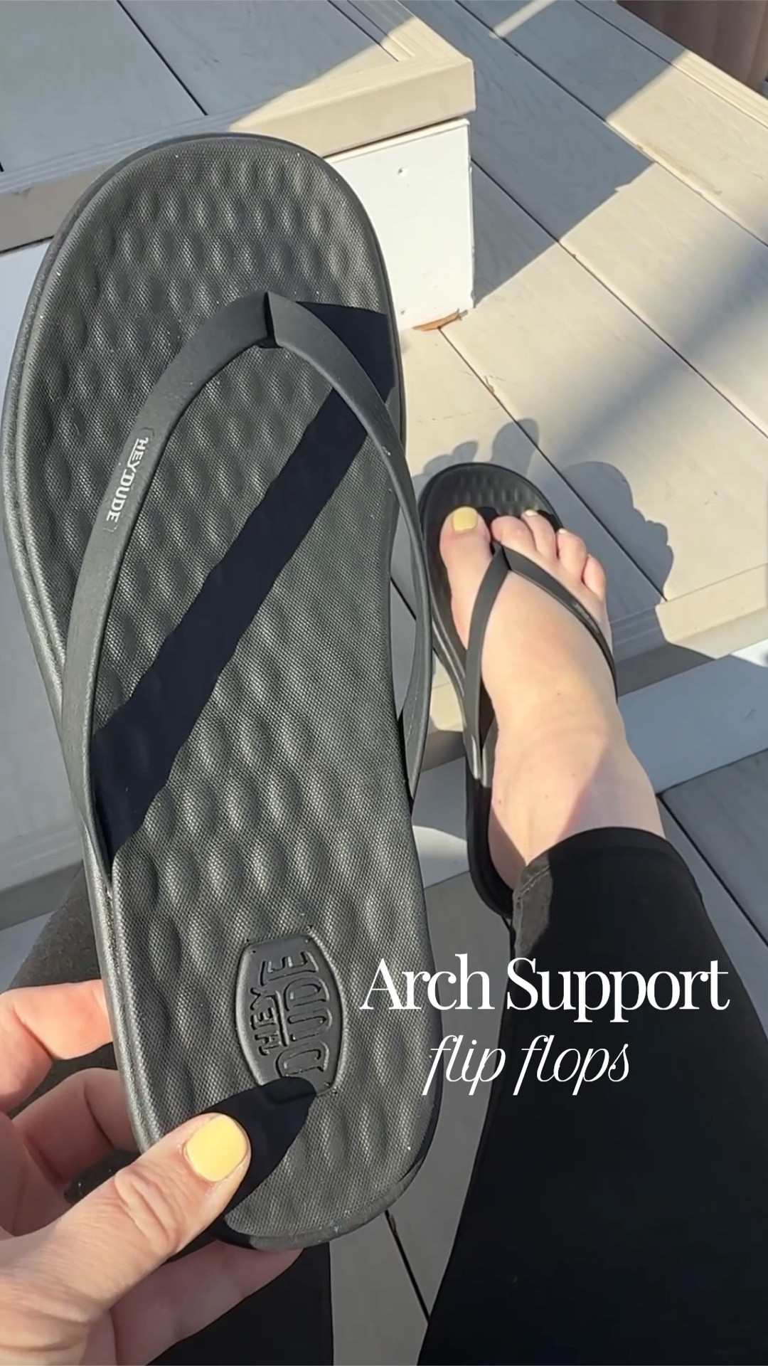 These flip flops have arch support! 🙌🏼👏🏼

#LTKSwim #LTKTravel #LTKSeasonal