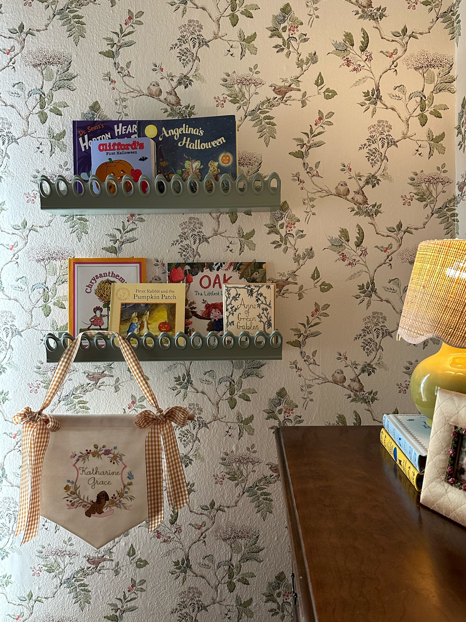 Fall bookshelves 🍄📖🍂

#LTKSeasonal #LTKHalloween #LTKBaby