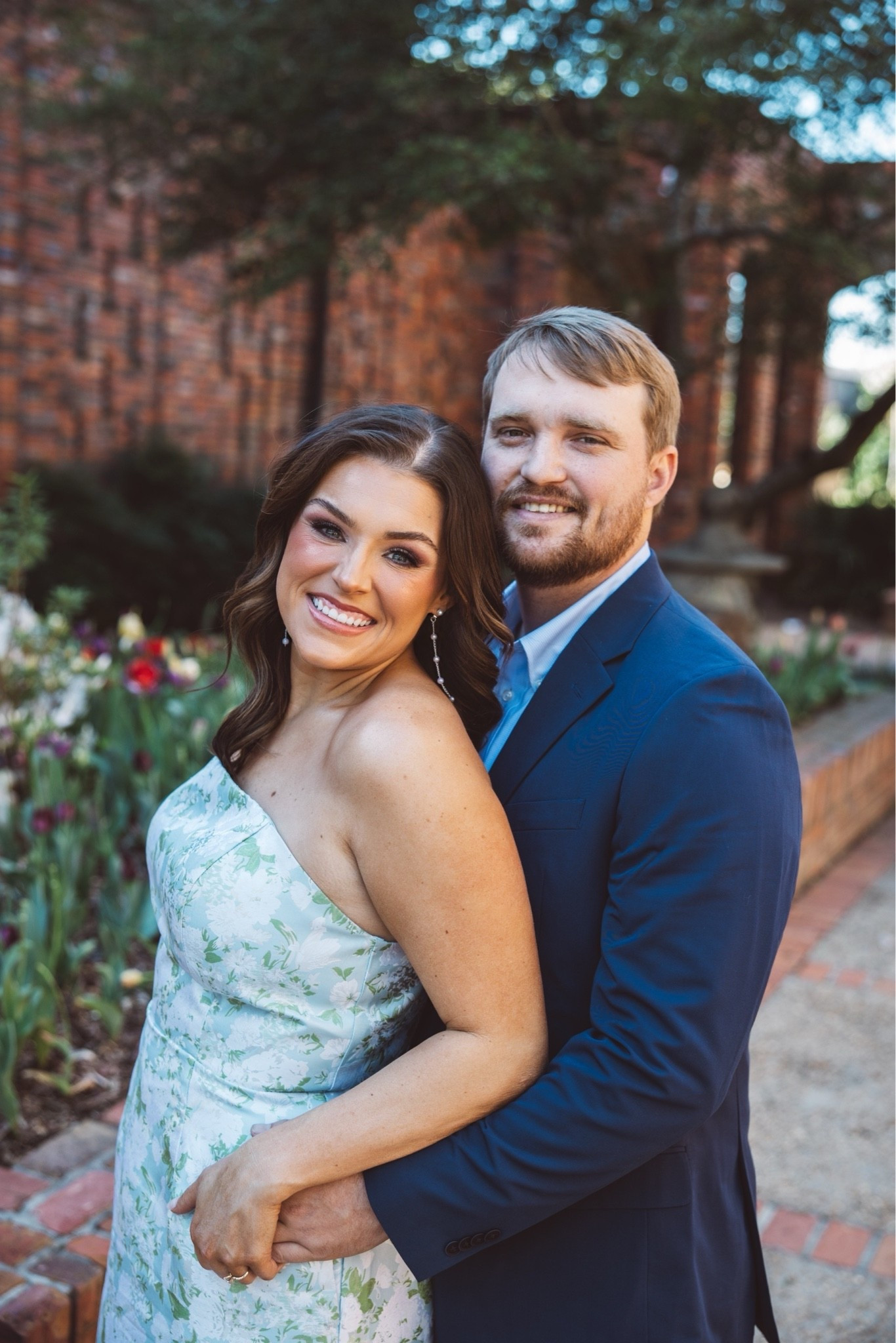Engagement pictures 🤍🤍

#engagmentpictures #dress #engagementdress #wedding #weddingpictures #weddingseasom

#LTKWedding