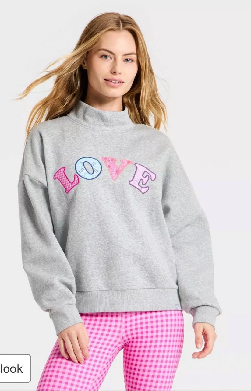 #valentinesday #valentines #love #sweatshirt #target #targetstyle #targetlife #ootd #fitness 

#LTKHoliday #LTKdayinmylife #LTKGiftGuide