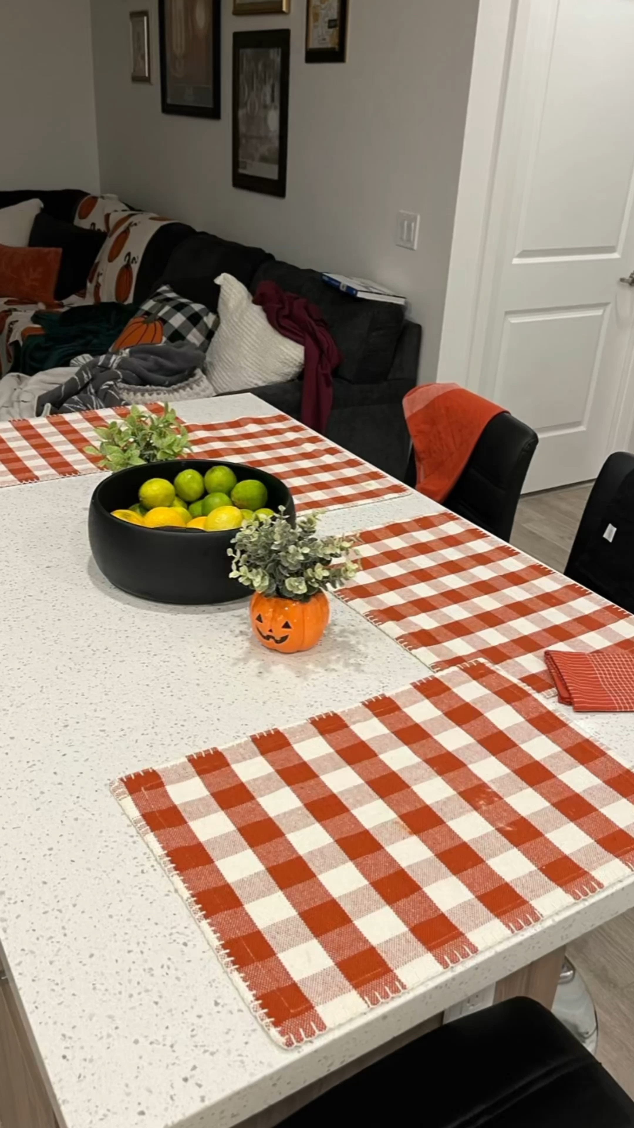 Some fall/simple Halloween home decor! 🎃🍂 love how my island looks with the placemats 😍 I tried my best to find a everything, but I couldn’t find it all 😭 linked some similar products tho! ♡ 

#LTKHoliday #LTKHalloween #LTKhome