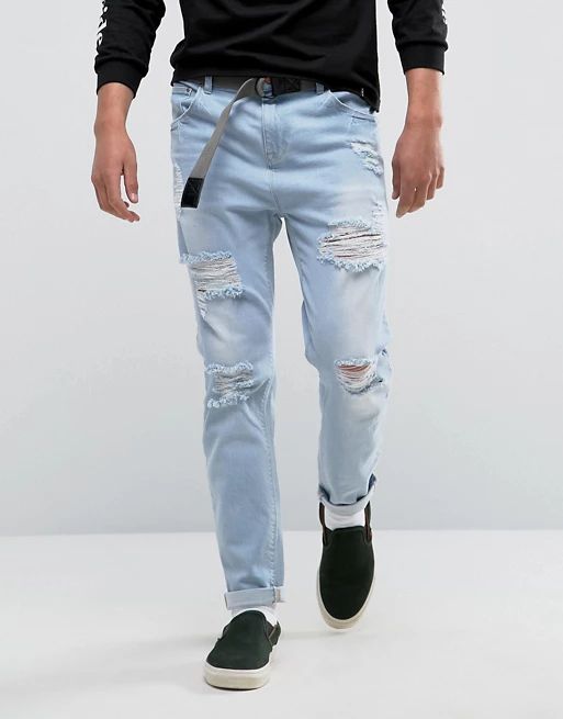 ASOS – Stark zerrissene Karottenjeans in hellblauer Waschung | Asos DE