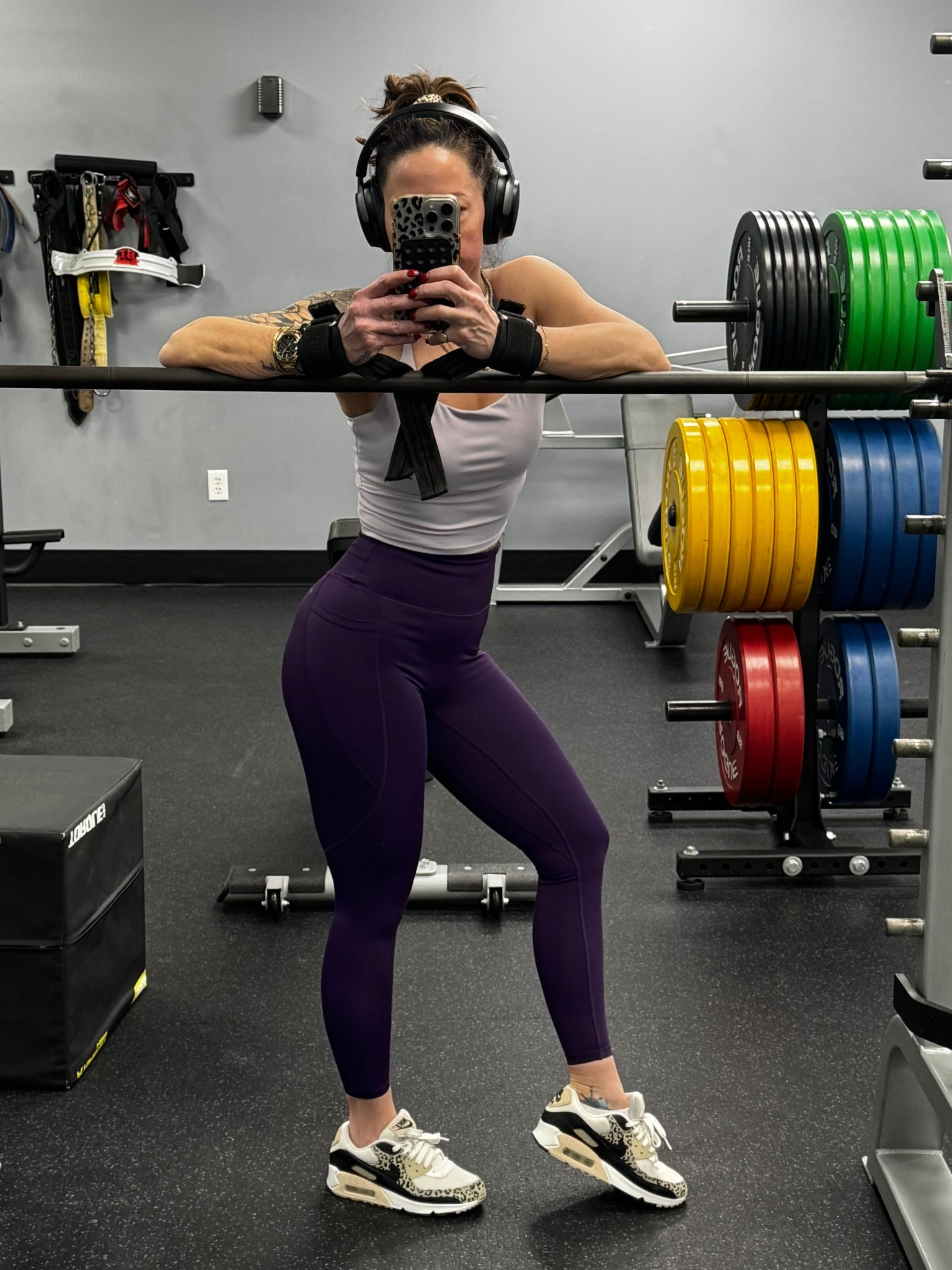 Gym fit but make it cute 💜
Supportive, sculpting, and built to move — this set is perfect for lifting heavy, chasing goals, and still looking put together. Leg day, errands, or coffee after the gym… she does it all.

Because strong is the aesthetic. 🏋️‍♀️✨

#LTKfitness #GymStyle #AthleisureWear #StrongNotSkinny #LiftHeavy #GymOutfit #MuscleMommy #FitnessLifestyle #GymMotivation #AthleisureLook

#LTKOver40 #LTKfitnessgoals #LTKActive