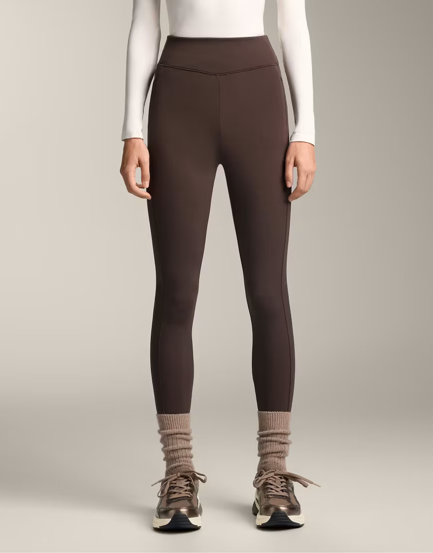 OYSHO – Knöchellange, warme Leggings in Braun mit Taschen und hohem Bund, 70 cm Schrittlänge-Brown | ASOS (Global)