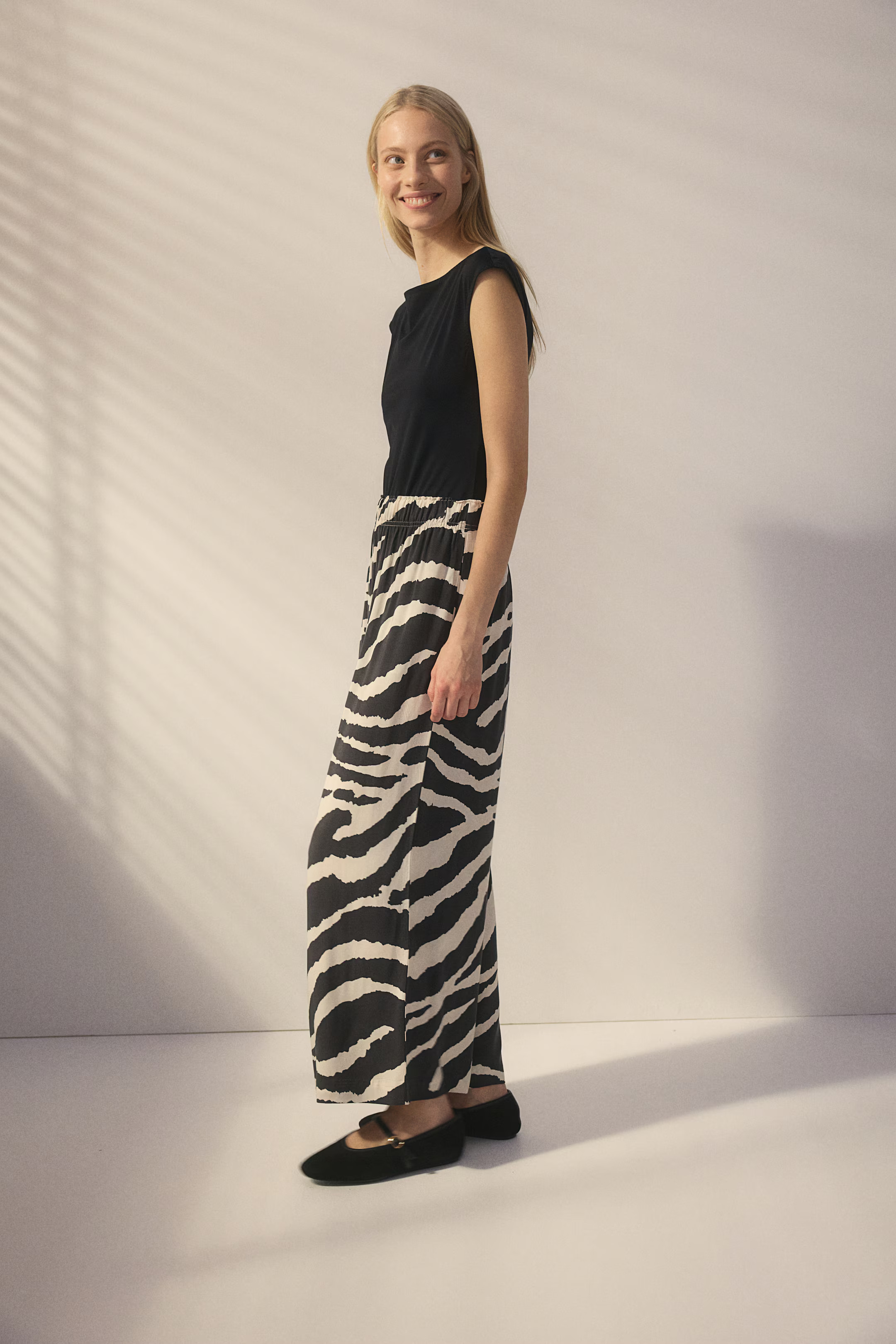 Crop Pull-on Pants | H&M (US + CA)