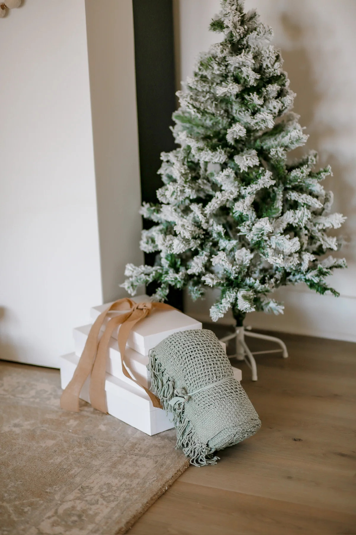 Open Knit Throw | Abandoned Cakes