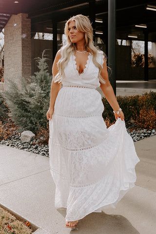 Honeymoon Phase Maxi Curves | Impressions Online Boutique