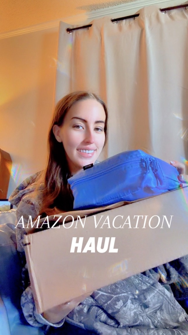 vacation essentials✈️✨ 
•
•
•
#amazon #amazonfinds #travelessentials #vacationprep

#LTKU #LTKTravel #LTKdayinmylife