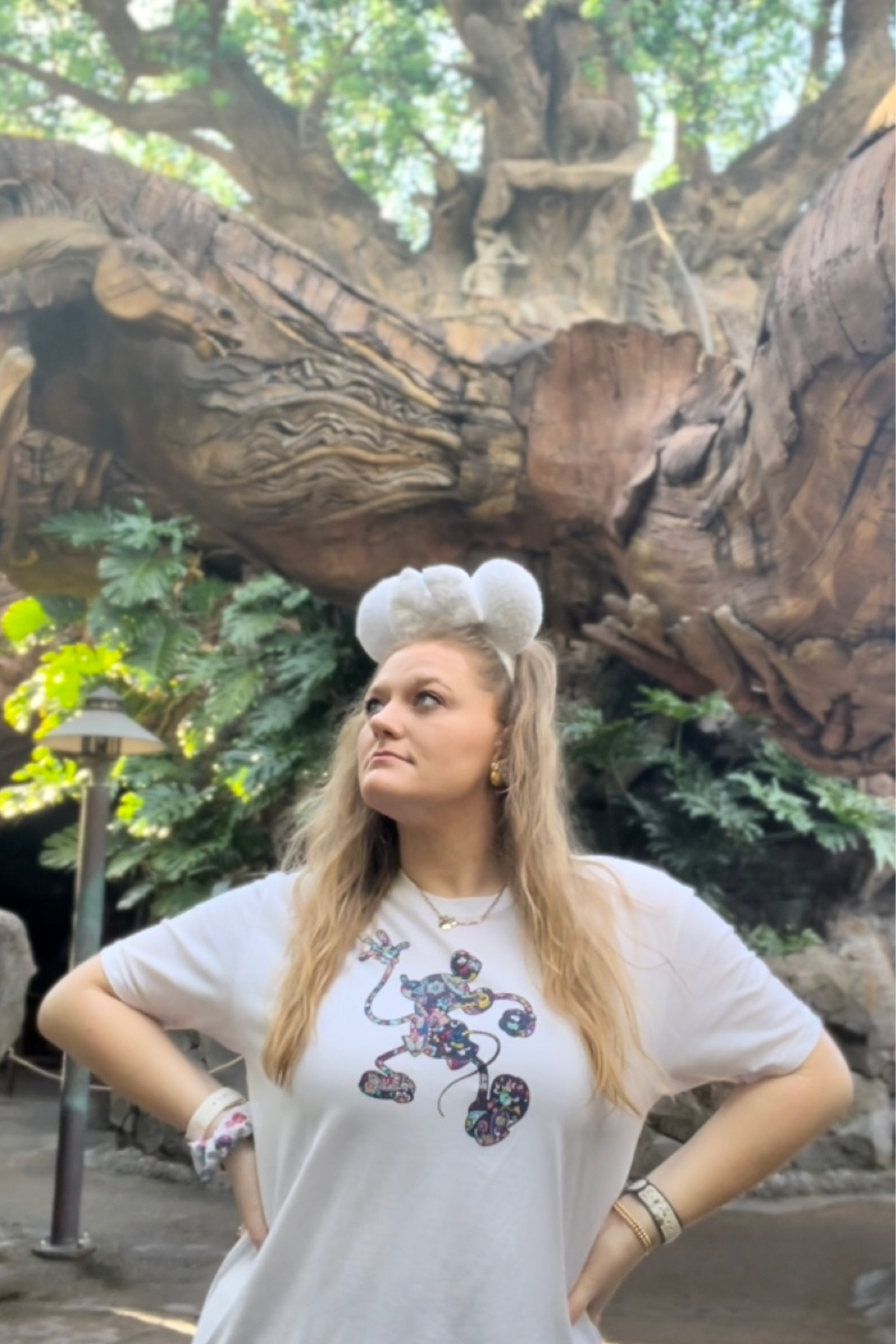 Disney Parks Accessories, Disney Style Pieces, Disney Outfit Accessories, Comfy Disney Parks Style, Disney Outfit Ideas, Disney Parks Style, Disney Style, Disney ootd, Minnie Mouse Ears, Disney Jewelry  

#LTKFind #LTKtravel #LTKU