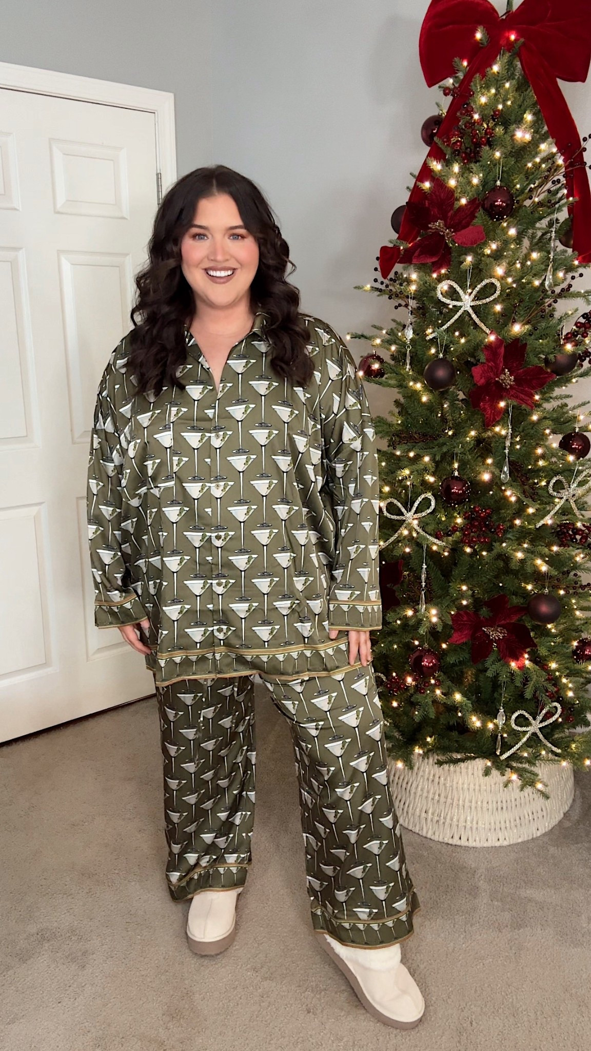 The cutest martini pajamas 🍸 Love a silky pj set! This one fits oversized. Wearing a size XXL 

#LTKHoliday #LTKootd #LTKPlusSize
