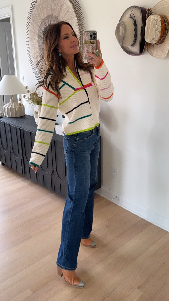 code betsy15 works for avara for new customers ♥️ i’m wearing a medium top and 28 jeans. 

#LTKStyleTip 

#LTKFindsUnder100 #LTKGiftGuide