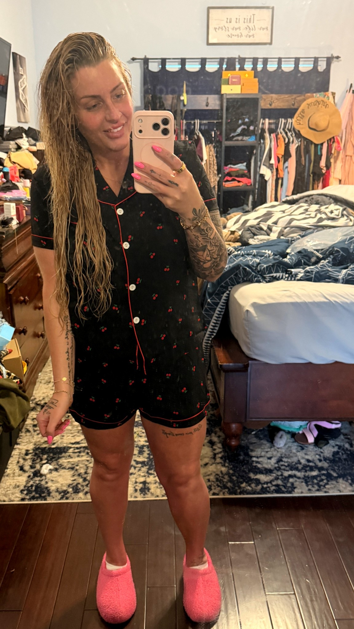 Pajama chronicles 🍒

#LTKMidsize #LTKselfcare