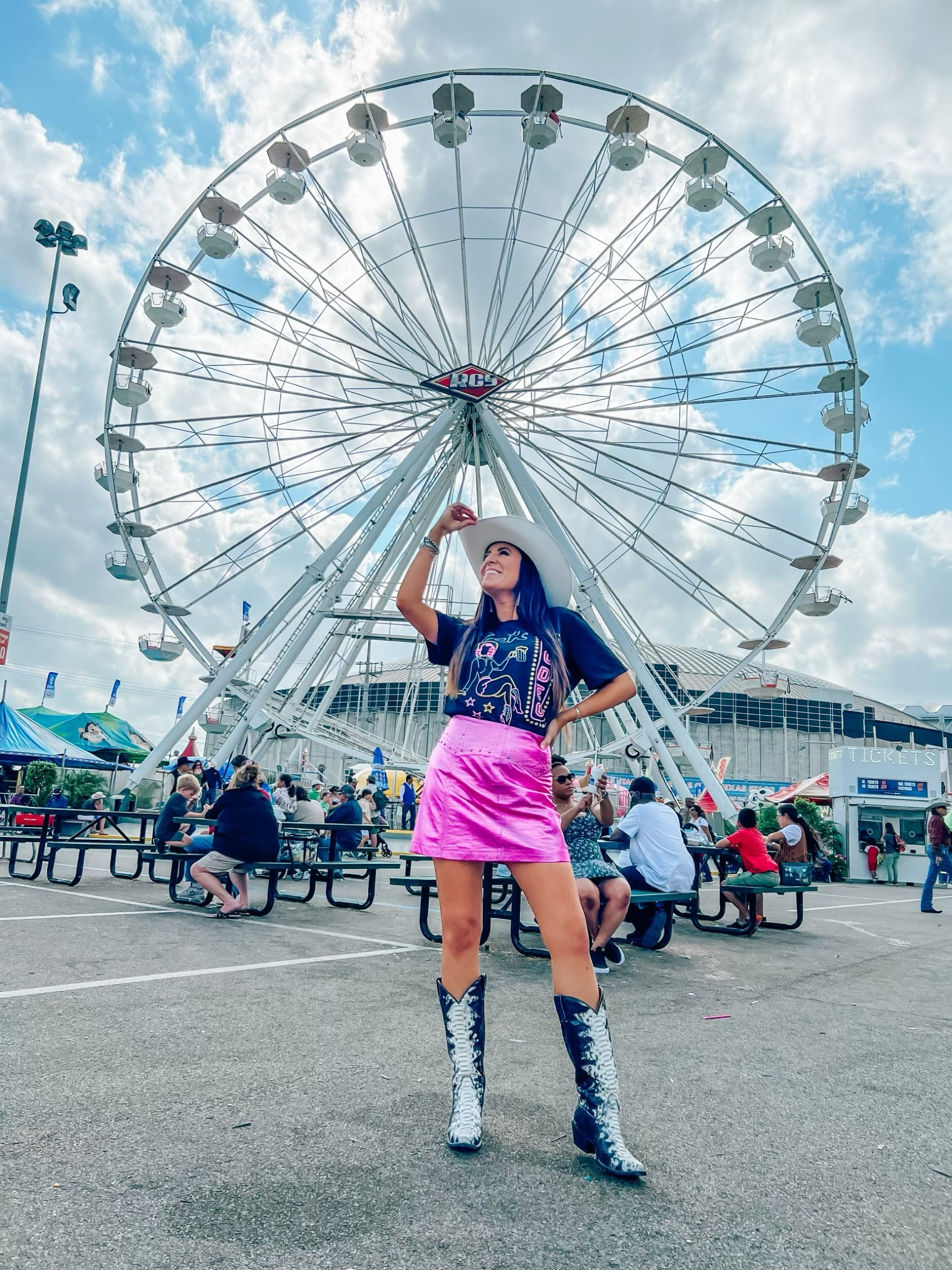 Western style, western fashion, rodeo outfit, rodeo style, spring break, Nashville outfit, bachelorette, cowboy boots, country girl aesthetic, vacation outfits, spring outfits, swimsuits, living room, work outfit, wedding guest, resort wear, maternity, date night, Easter #ootd #cowgirl #rodeostyle

#LTKstyletip #LTKunder100 #LTKFind