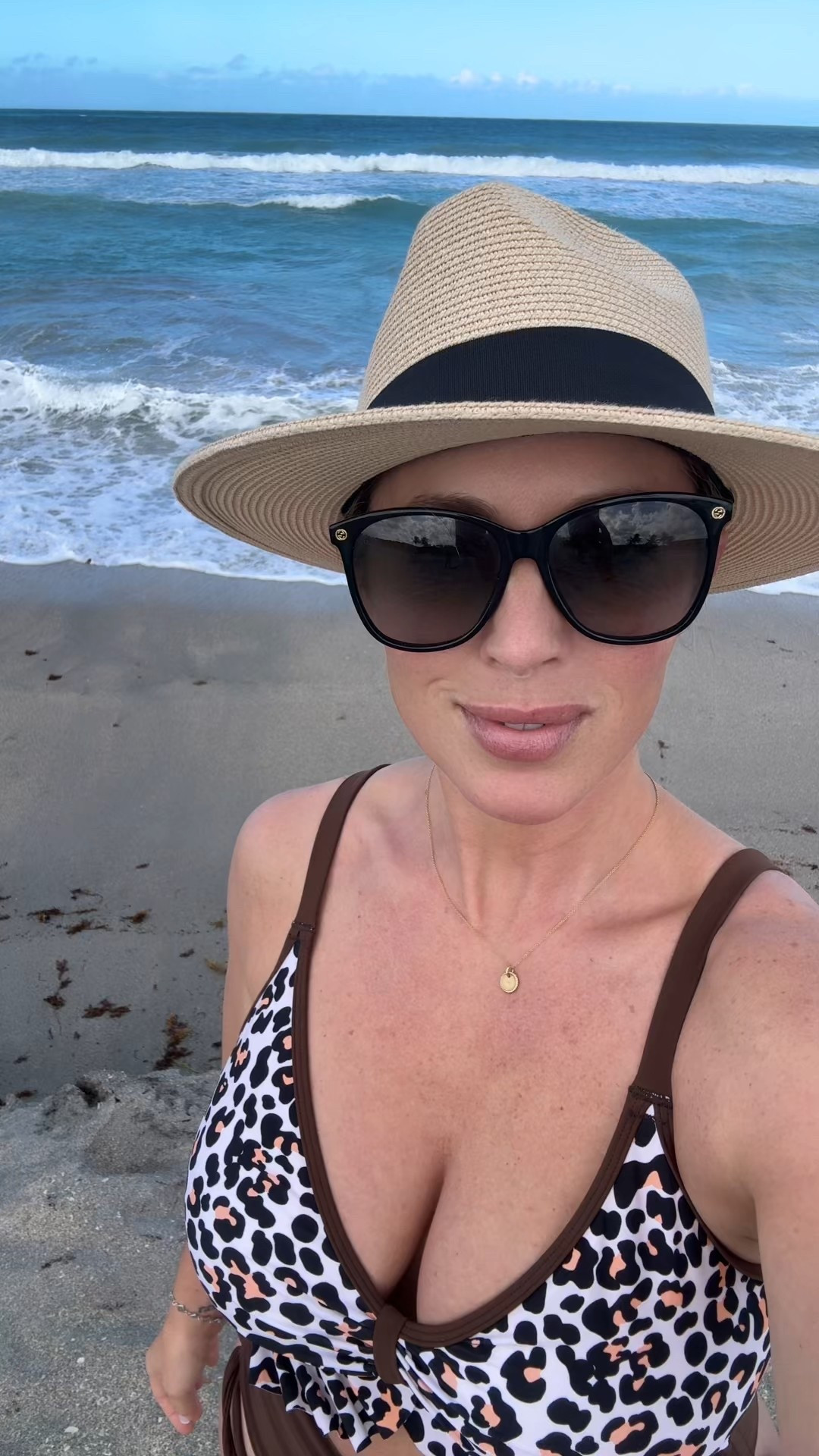 Beach day

#LTKootd #LTKMidsize #LTKSeasonal