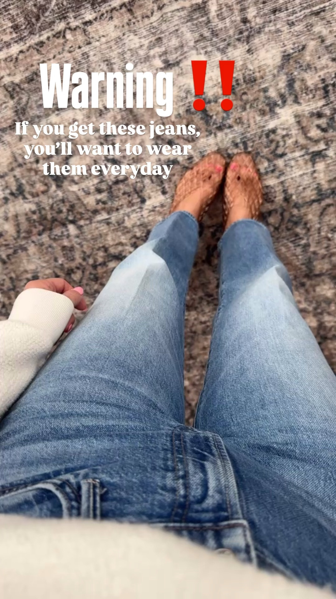 A classic 90s straight leg fit. I have my true 25 in the regular length  

#LTKmomlife #LTKgrwm #LTKOver40