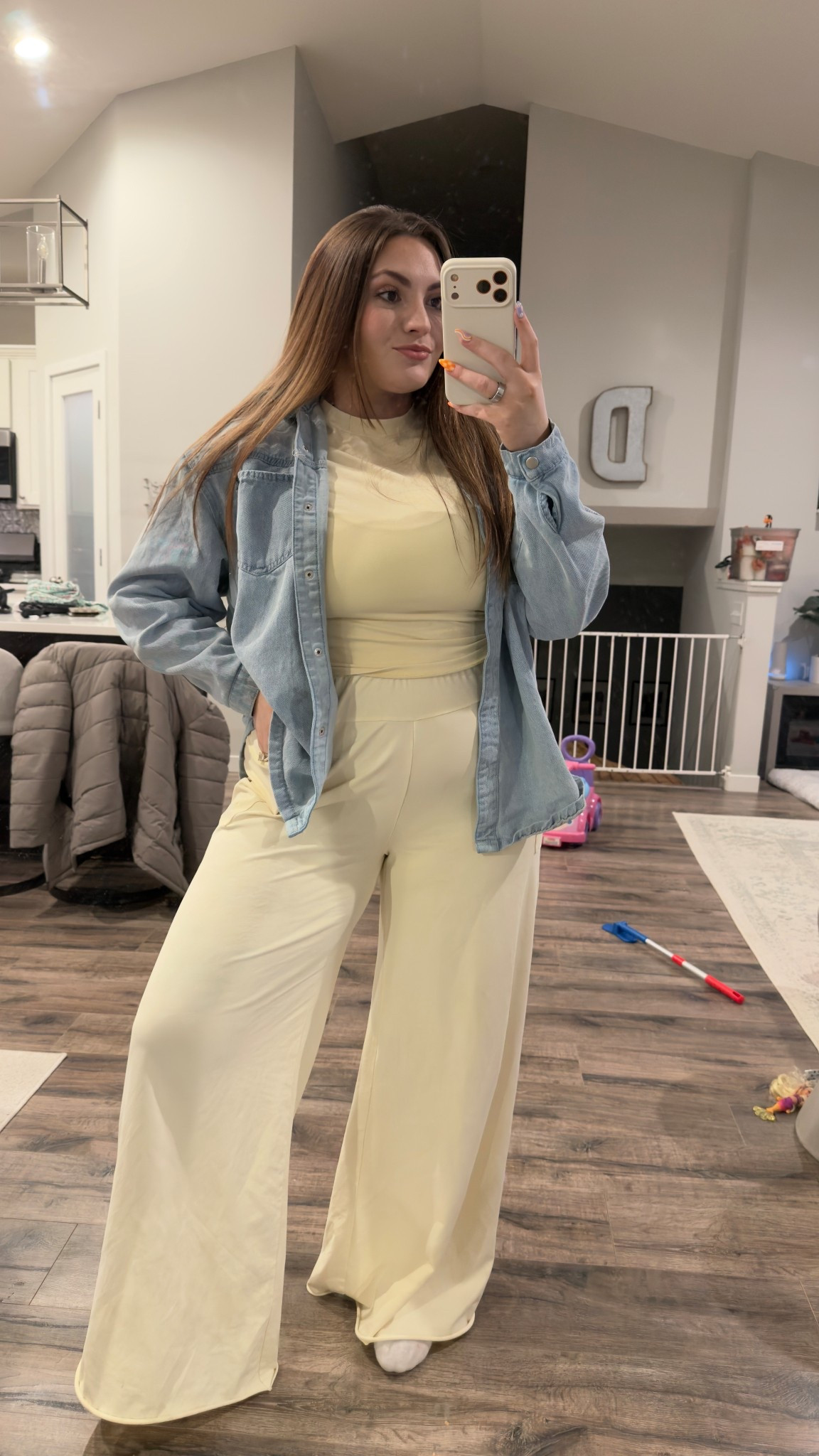 Every mom needs this versitile fit in their closet 🤌🏼

#LTKootd #LTKmomlife #LTKMidsize