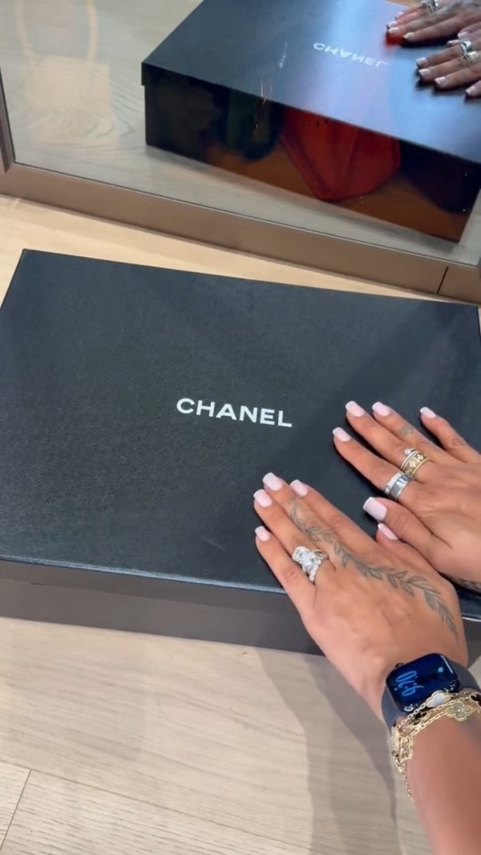 Let’s unbox the boot of the year!!!!!!!

#LTKStyleTip #LTKShoeCrush